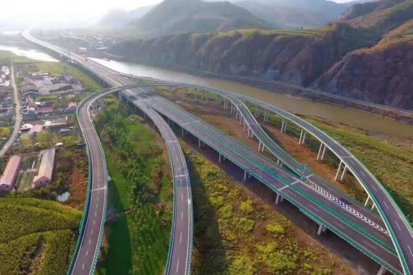 公路波形護(hù)欄檢測中心在哪兒